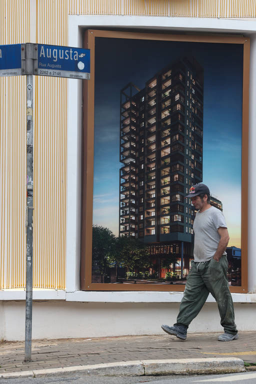 Empreendimentos imobiliários de alto padrão são lançados em terrenos onde comércio foi demolido na rua Augusta, em São Paulo