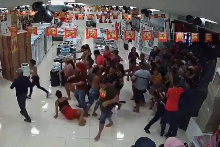 Tumulto na Black friday deixa 40 feridos em Macapá; veja vídeo