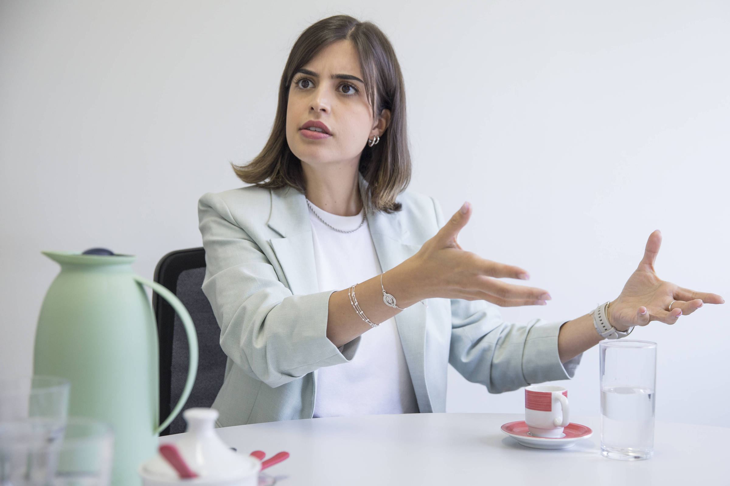 Datena contribuirá muito com nosso projeto, diz Tabata sobre filiação do apresentador ao PSB