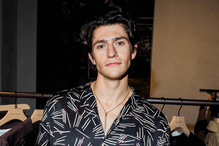 Ator da Netflix revela diagnóstico de câncer no cérebro: 'Pretendo me recuperar completamente'
