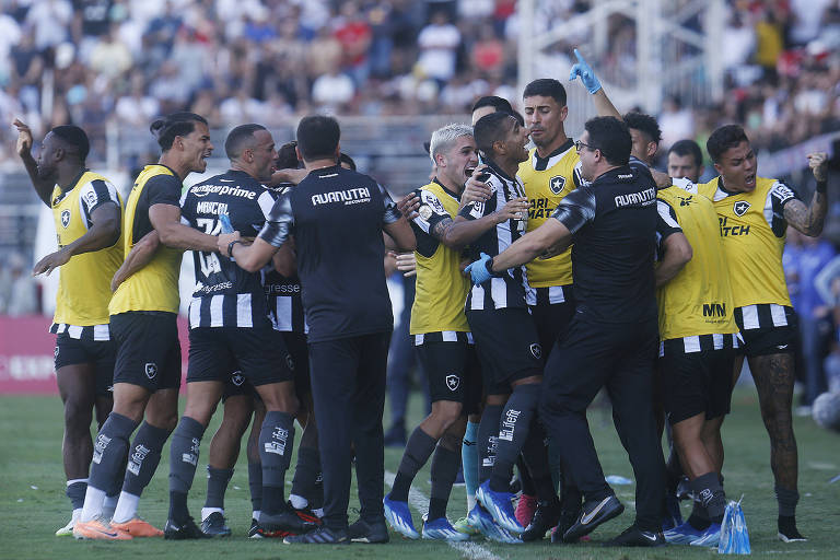 Botafogo e Bragantino empatam, e Palmeiras é o líder do Brasileiro