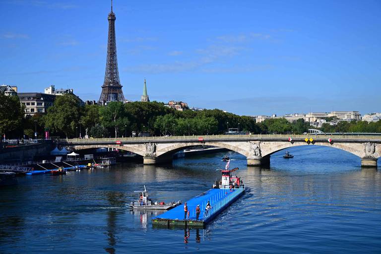 Qualidade da água do rio Sena, em Paris, obriga a cancelar prova teste de  natação para os Jogos Olímpicos