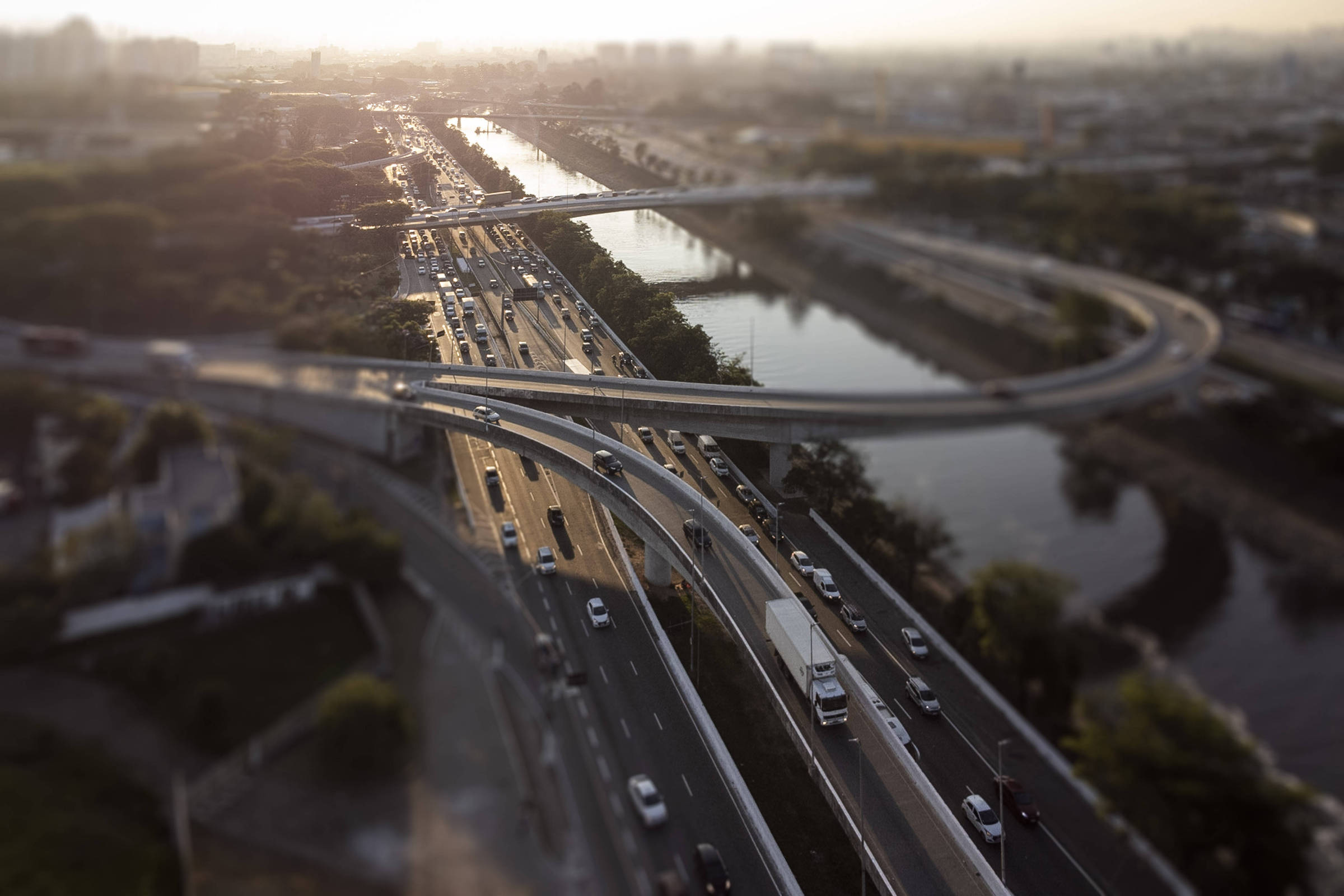Um raciocínio ingênuo e dois arroubos juvenis