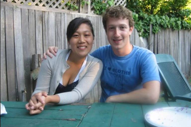 Mark Zuckerberg diz como conheceu esposa: 'estava prestes a ser expulso da faculdade'