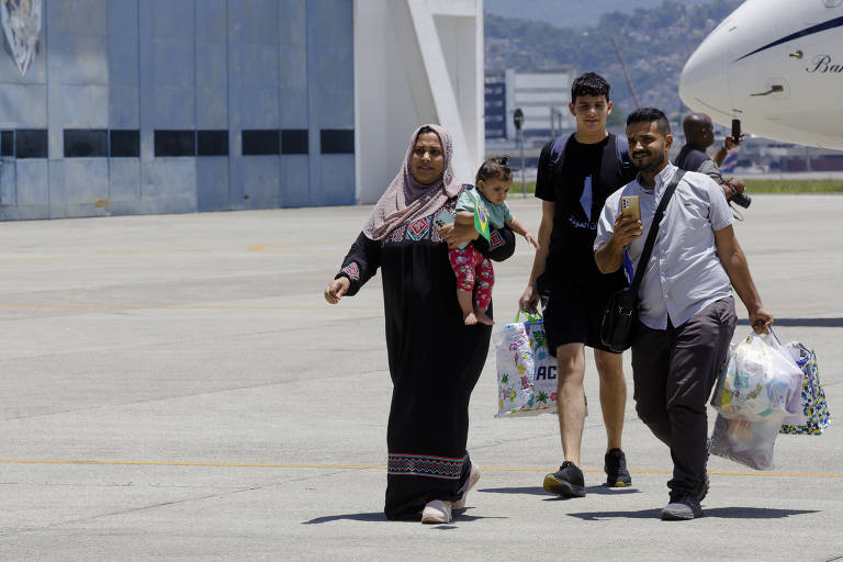 Repatriados de Gaza chegam a SP após saga para deixar território palestino em guerra