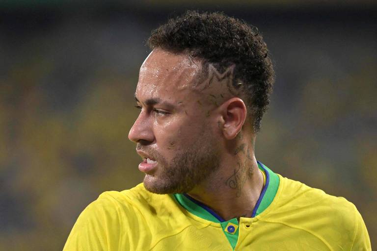 Ex-empregada supostamente ilegal de Neymar diz que fazia de tudo e ficou desamparada: 'Fiquei sem luz'