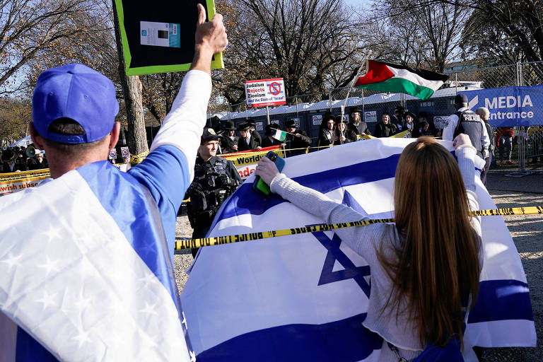 Protesto de judeus americanos e apoiadores contra o antissemitismo no National Mall, em Washington, nos Estados Unidos