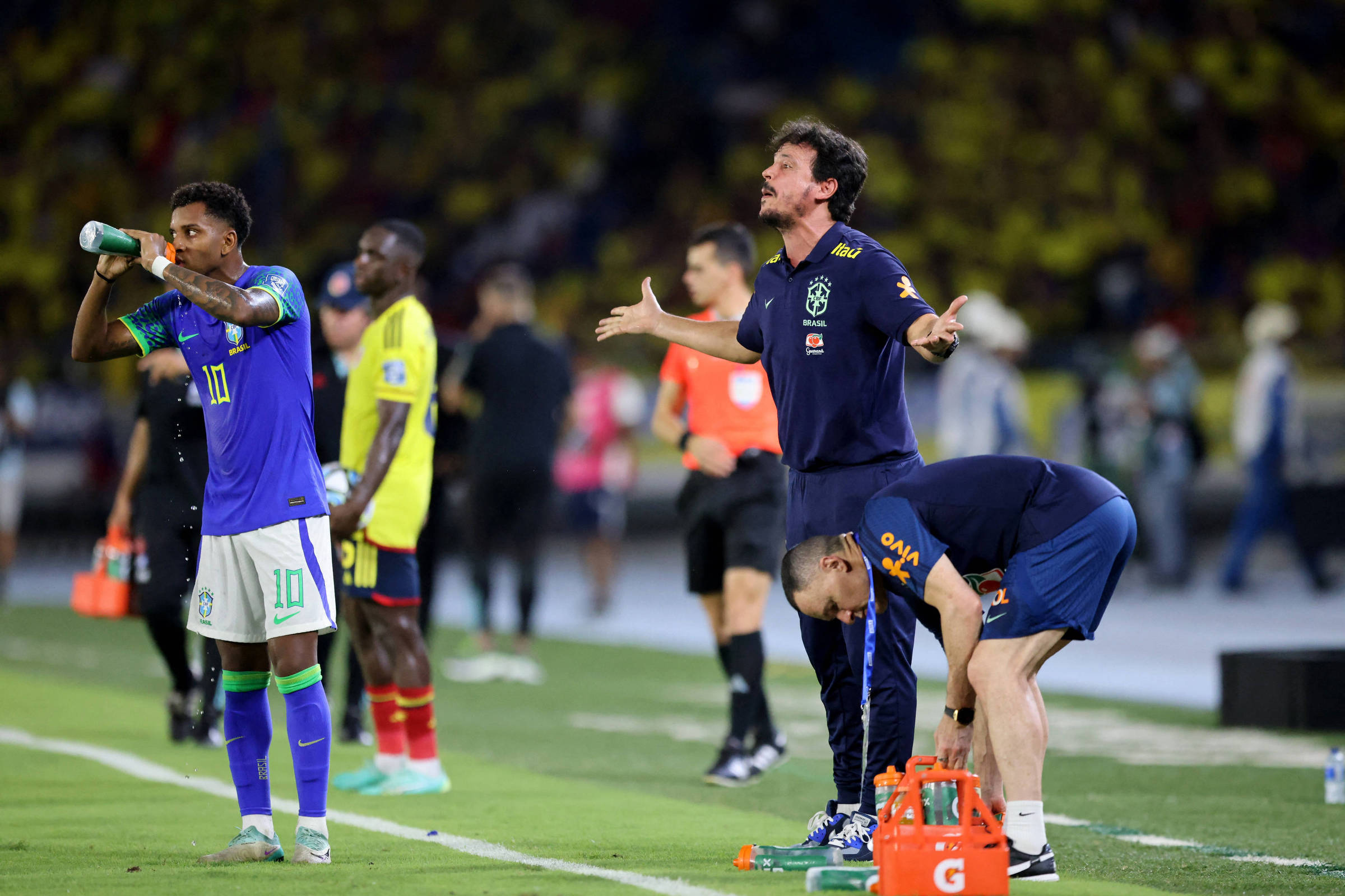 SELEÇÃO JOGOU MUITO E DESTRUIU ADVERSÁRIOS E ESTÁ NA SEMIFINAL