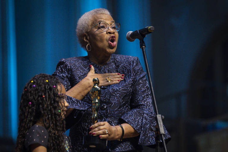 Nova edição do Troféu Raça Negra homenageia a jornalista Glória Maria