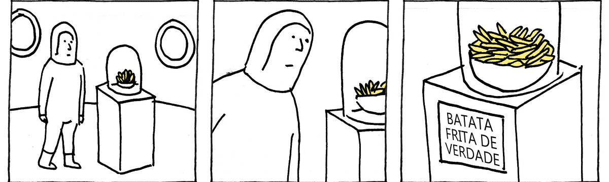 A tira de André Dahmer, publicada em 20/11/2023, tem três quadros. No primeiro, um homem está em uma sala futurista. Ele está vestindo roupas de astronauta e observa algo em um totem. No segundo quadro, o homem chega mais pero do totem, que apoia algo dentro de uma cúpula de vidro. No terceiro quadro, há um close no totem. É um prato de batata frita que está dentro da cúpula de vidro. Há uma placa onde se lê: "Batata frita de verdade".