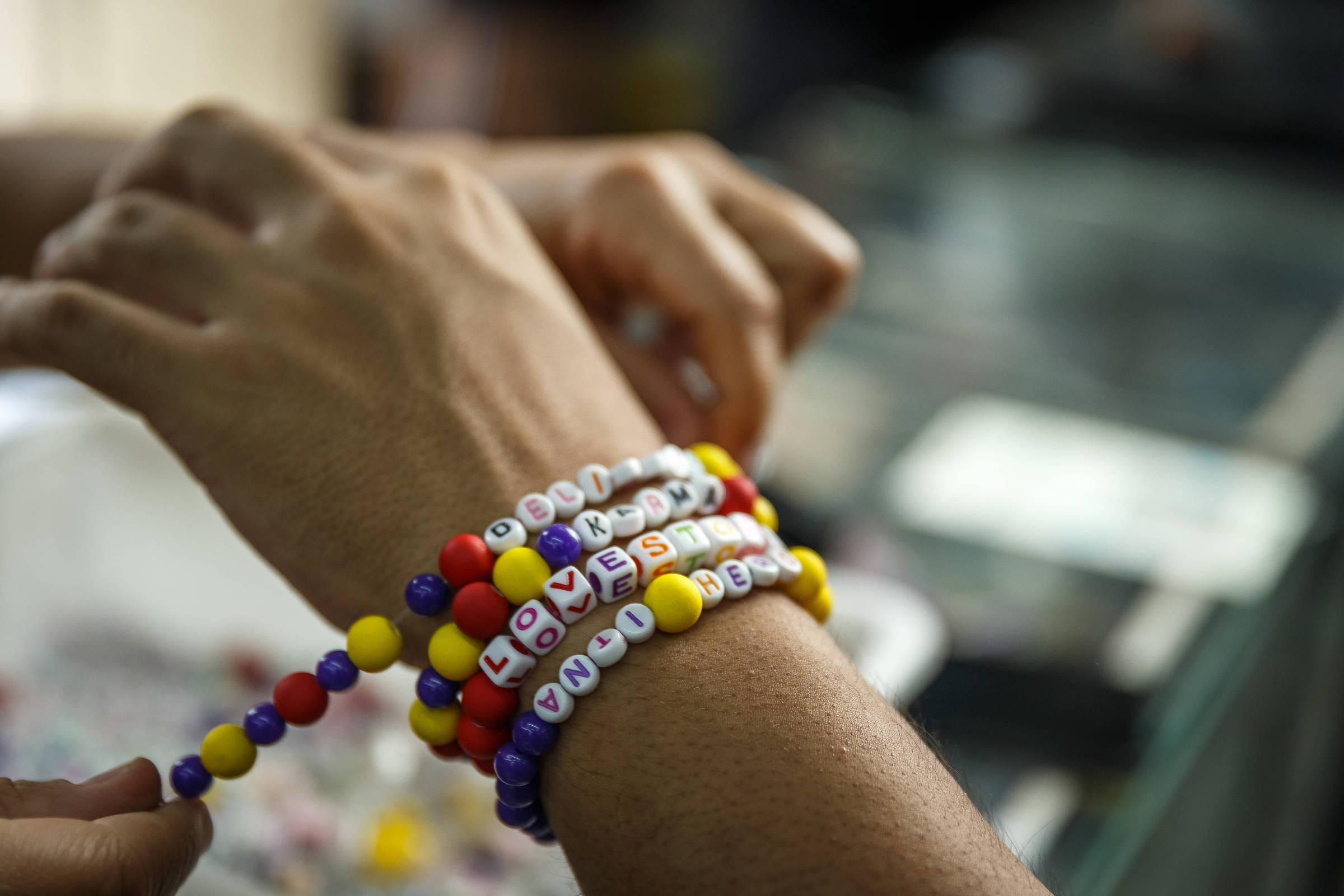 Friendship Bracelets - How Many Is Too Many? : r/TaylorSwift