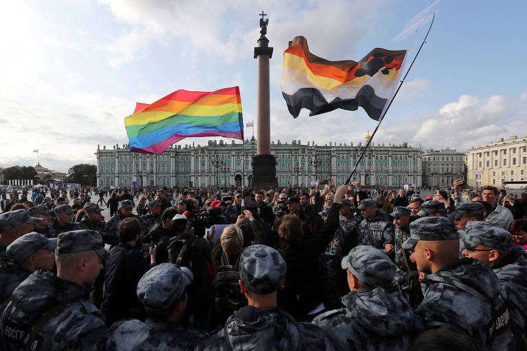 Rússia abre processo para banir 'movimento internacional LGBTQIA+'