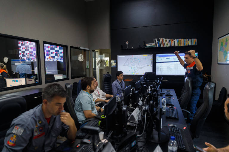 Previsão de tempestade em SP mobiliza gabinete de crise, e Enel anuncia reforços