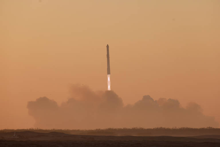 Starship atinge o espaço, mas sinal é perdido em seguida pela SpaceX