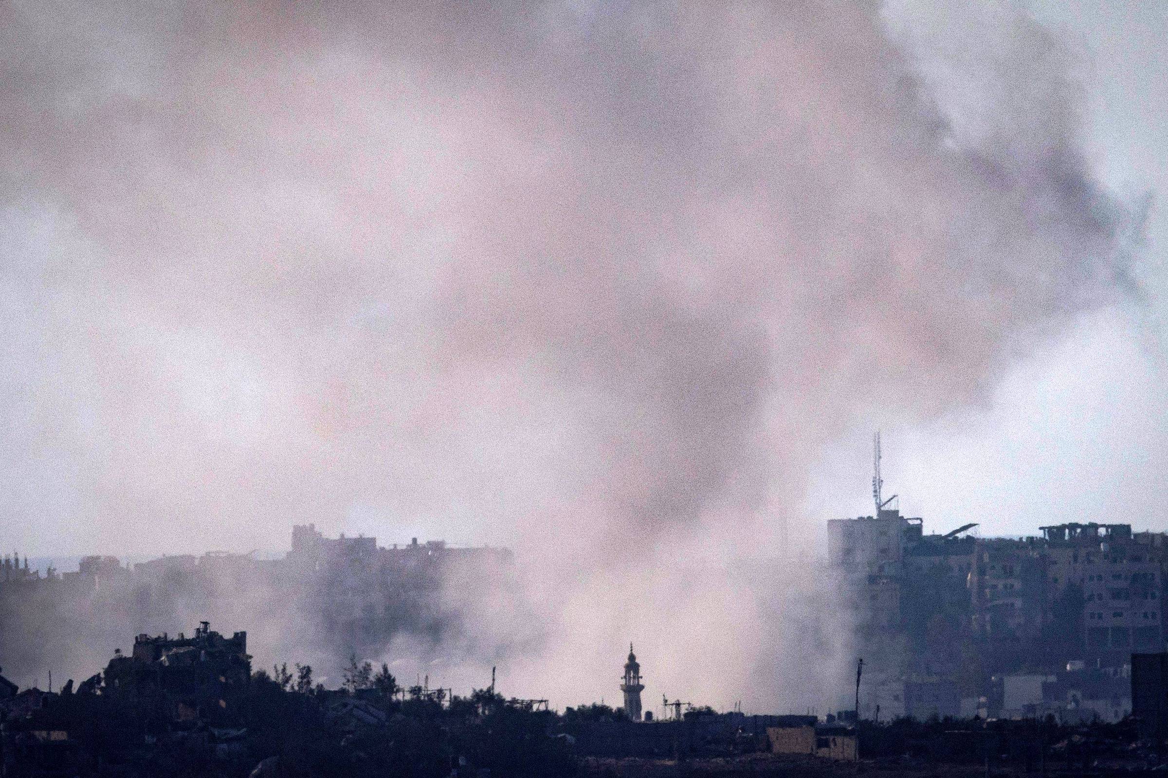 Em 1 mês, guerra Israel-Hamas já gera engajamento igual a invasão da Ucrânia, diz levantamento