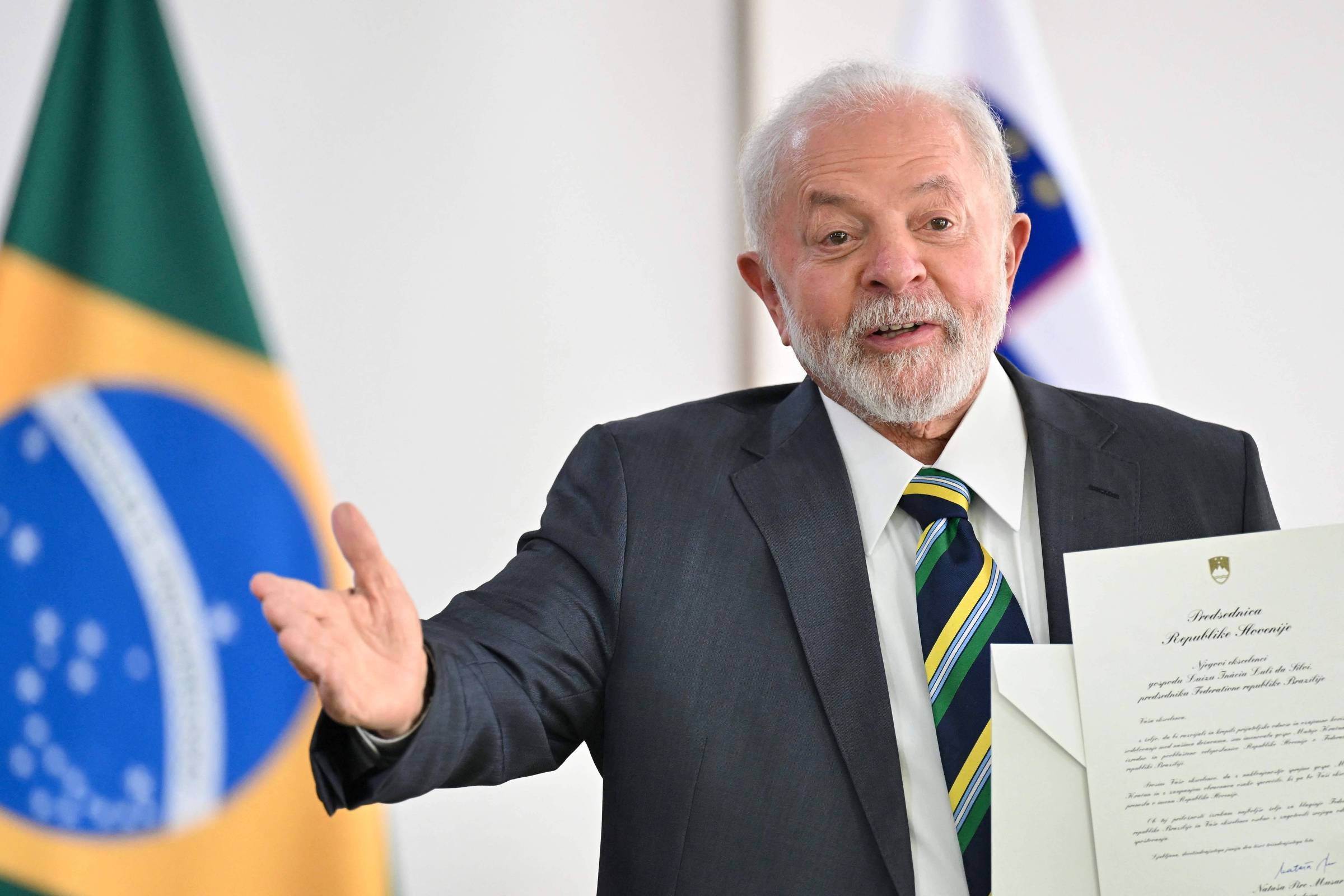 Lula records video for Correios’ Santa Claus campaign – 11/19/2023 – Panel