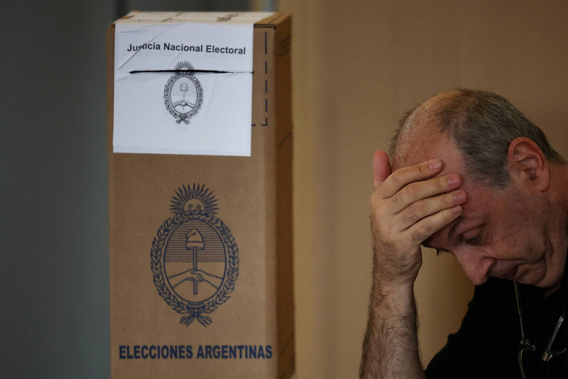 Fecham centros de votação no segundo turno das presidenciais na