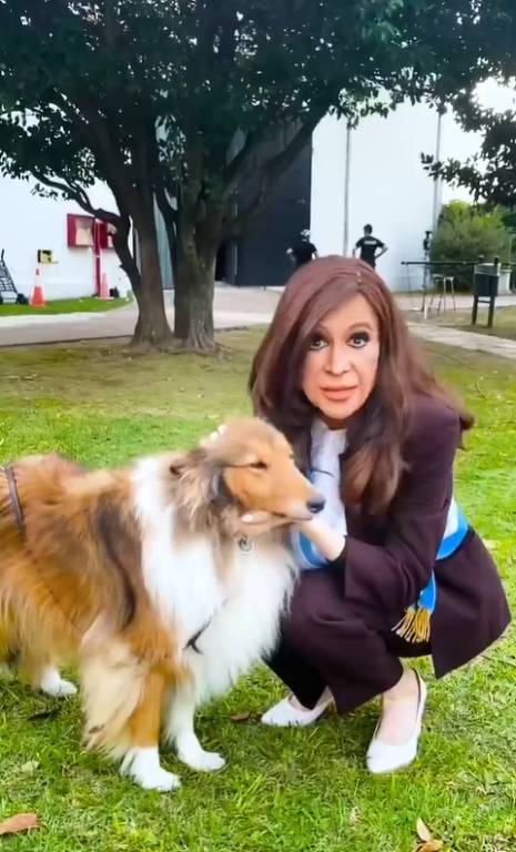 Sua personagem mais famosa é a ex-presidente e atual vice Cristina Kirchner, alvo de críticas de Milei