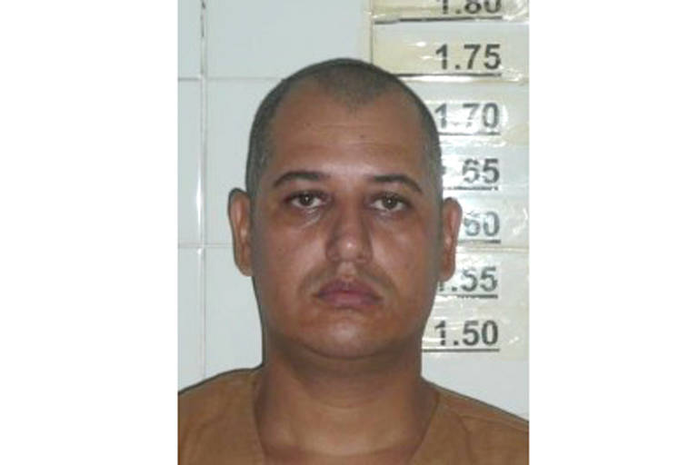 NOME: Denilson Agostinho Bilro
APELIDO: Torrinha
HISTÓRICO: suspeito de tráfico internacional de drogas, via portos. Alvo de denúncias do MPF na operação "Brabo" sob a suspeita de enviar drogas da Bolívia e Colômbia para portos da Itália, Rússia, Bélgica, Espanha e Inglaterra. Condenado a 13 anos.
DATA DA SOLTURA: 17/03/2022
COMO: habeas corpus que revogou a prisão preventiva
SITUAÇÃO ATUAL: em liberdade
DEFESA: A defesa não foi localizada pela reportagem