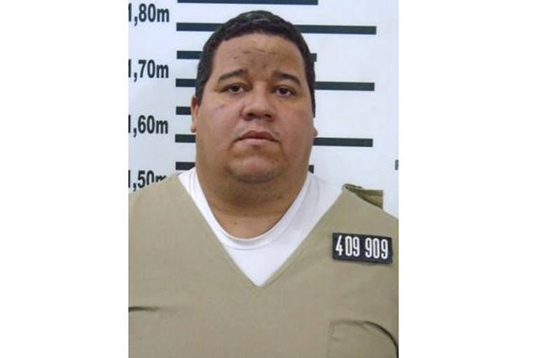 NOME: Fábio Dias dos Santos
APELIDO: Gordão
HISTÓRICO: suspeito de tráfico internacional de drogas, via Porto de Santos, comparsa de André do Rap. Alvo das operações "Hulk" e "Oversea" da PF, foi preso julho de 2017 após ser procurado foragido pela Interpol em 52 países.
DATA DA SOLTURA: 26/11/2021
COMO: Excesso de prazo, habeas corpus concedido pelo ministro relator Rogério Schietti Cruz da 6ª turma do STJ
SITUAÇÃO ATUAL: em liberdade
DEFESA: O advogado Felipe Dias de Campos informou que não há qualquer procedimento que impute Fábio Dias de pertencer à facção criminosa denominada PCC