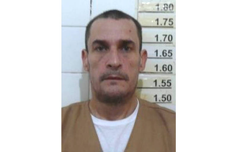 NOME: Alex Salles Kolesnik Mozor
APELIDO: desconhecido
HISTÓRICO: Foi preso em julho de 2020 com oito toneladas de maconha, apreendida em um armazém na região do Ceagesp.
DATA DA SOLTURA: 05/04/2021
COMO: Ganhou direito de recorrer da prisão em liberdade.
SITUAÇÃO ATUAL: preso novamente em 01/11/23
DEFESA: A defesa foi procurada pela reportagem, mas não respondeu