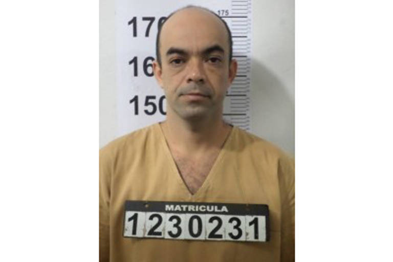 NOME: Pablo Bruno da Silva
APELIDO: desconhecido
HISTÓRICO: Foi preso em flagrante em novembro de 2020 com 170 quilos de cocaína, entre Mato Grosso do Sul e SP. Foi solto sete anos depois.
DATA DA SOLTURA: 17/06/2021
COMO: habeas corpus concedido pelo STF que revogou a prisão
SITUAÇÃO ATUAL: em liberdade.
DEFESA: O advogado Lucas Domingues informou que Pablo Bruno da Silva foi absolvido do crime de tráfico de drogas e, após isso, a Justiça Federal entendeu por colocar ele em outro processo de organização criminosa indevidamente.