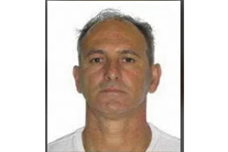 NOME: Décio Luís Gouveia
APELIDO: o Décio Português
HISTÓRICO: Suspeito de liderar quadrilha de traficantes de drogas na Cidade Tiradentes, zona leste da capital paulista. Era considerado o número 3 do PCC quando estava livre.
DATA DA SOLTURA: Agosto/2023
COMO: Excesso de prazo, pelo ministro Ribeiro Dantas do STJ
SITUAÇÃO ATUAL: em liberdade
DEFESA: A defesa foi procurada pela reportagem, mas não respondeu