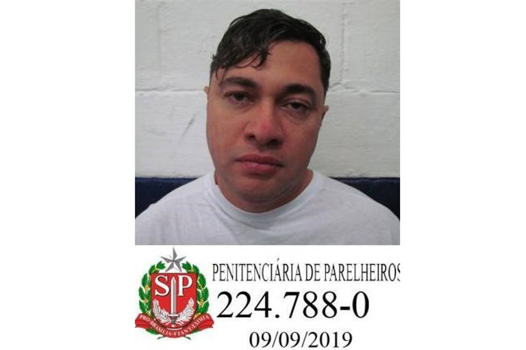 NOME: Valter Lima Nascimento
APELIDO: Guinho
HISTÓRICO: Apontado como braço direito de Gilberto Aparecido dos Santos, o Fuminho, principal fornecedor de drogas para a facção criminosa PCC. Guinho era responsável pela principal conexão entre traficantes da América Latina e a facção criminosa. Preso em setembro de 2019. Agora, é suspeito de participar plano de sequestro do ex-juiz e senador Sergio Moro.
DATA DA SOLTURA: 23/04/2020
COMO: excesso de prazo, conforme decisão do ex-ministro do STF Marco Aurélio de Mello.
SITUAÇÃO ATUAL: preso novamente desde 14/01/23
DEFESA: Segundo o advogado Jonas Sousa de Melo, Valter Lima Nascimento não pertence ao PCC e a nenhum tipo de organização criminosa. Ele teve sua prisão revogada em razão do excesso de prazo em 2020, uma vez que ficou preso sem ter tido o trânsito em julgado. O processo ainda cabe recursos e não tem sentença definitiva.
