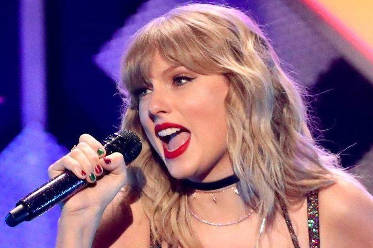 Taylor Swift é a artista que mais emite carbono, com jatinho de R$ 200 milhões