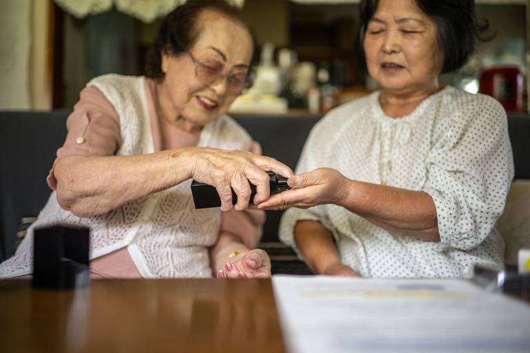 Japonesa de 100 anos é a consultora de beleza mais velha do mundo