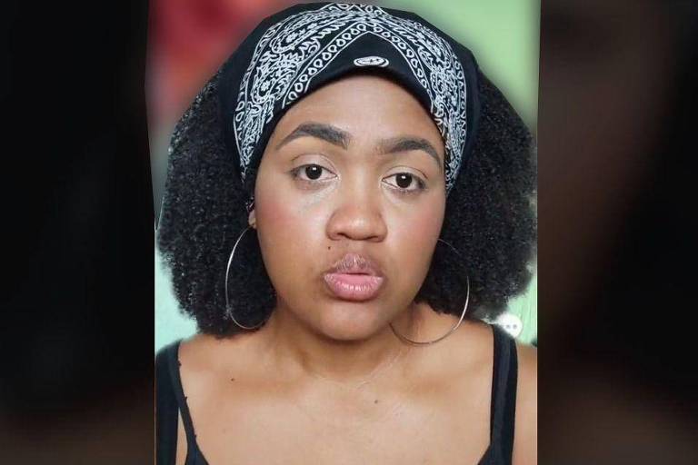 Evelyn Orozimbo, mãe que pediu à polícia para que imagem da filha parasse de ser usada em meme
