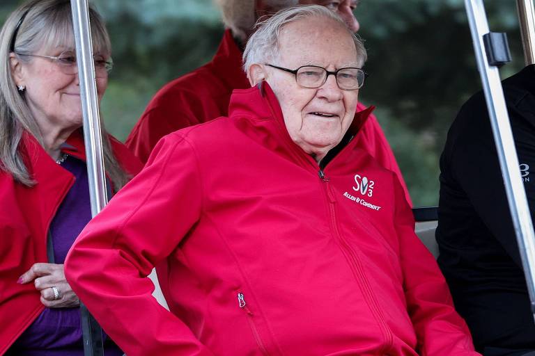 Buffett doa mais de US$ 866 milhões em ações da Berkshire para fundações da família