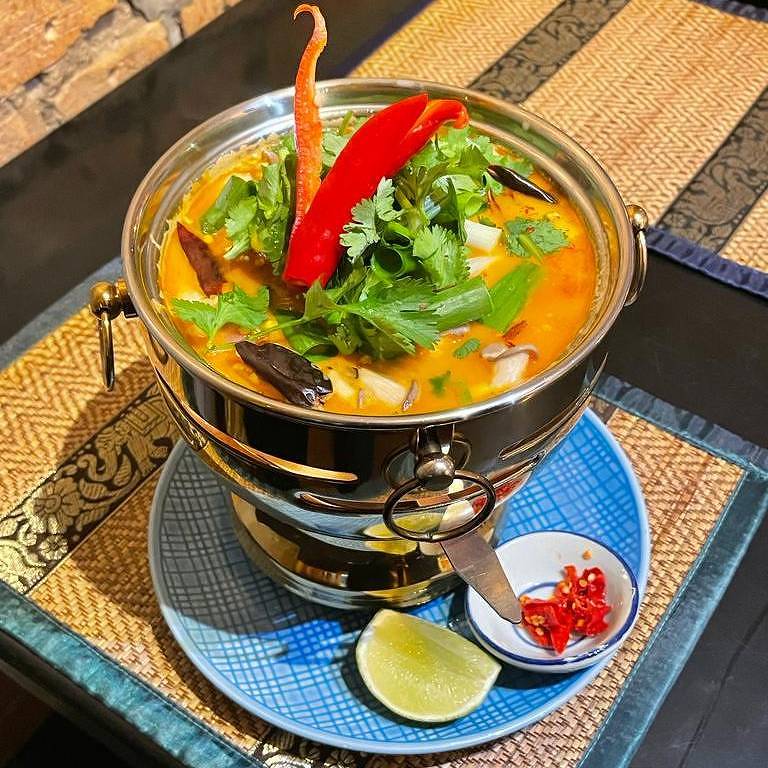 Prato servido no restaurante tailandês Krapook Khao