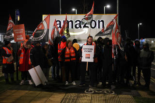 Strike at the Amazon warehouse, in Coventry