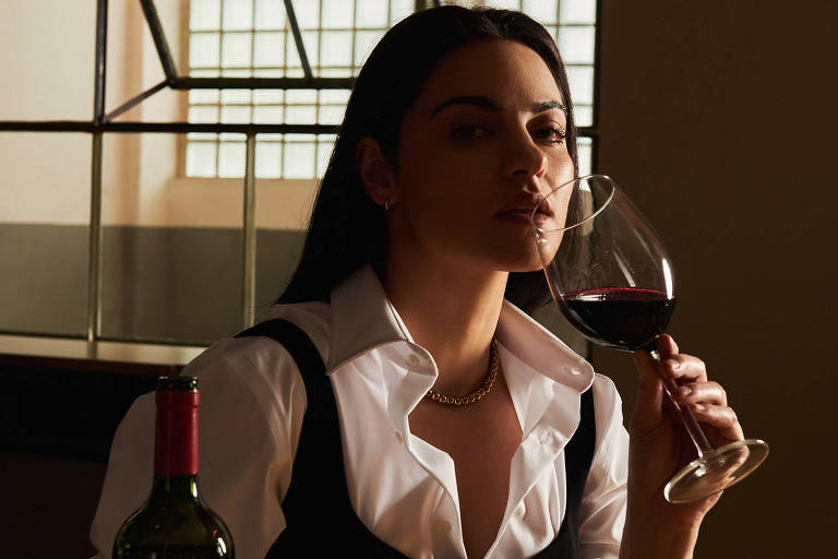 A atriz e cantora mexicana Maite Perroni lança linha própria de vinhos no Brasil, a Spara Wines