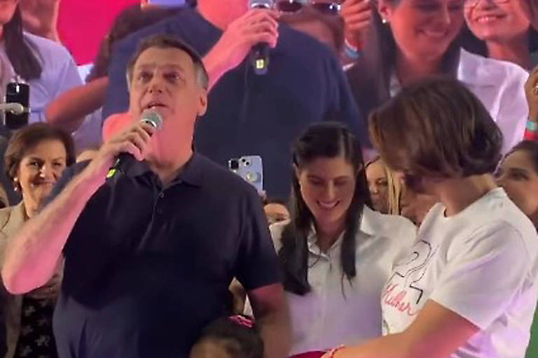 Bolsonaro volta a atacar processo eleitoral e o STF em evento no Rio