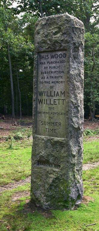 Memorial de William Willett no bosque de Petts Wood, no sudeste de Londres