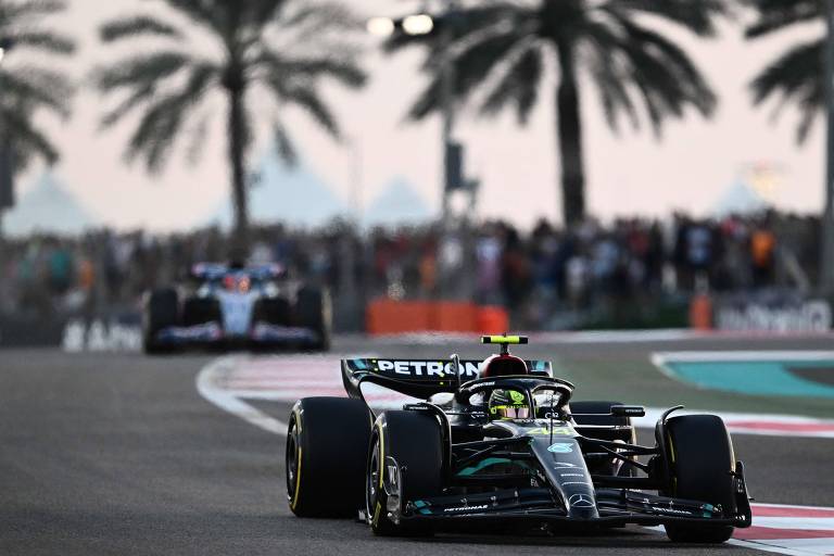 Lewis Hamilton durante o GP de Abu Dhabi