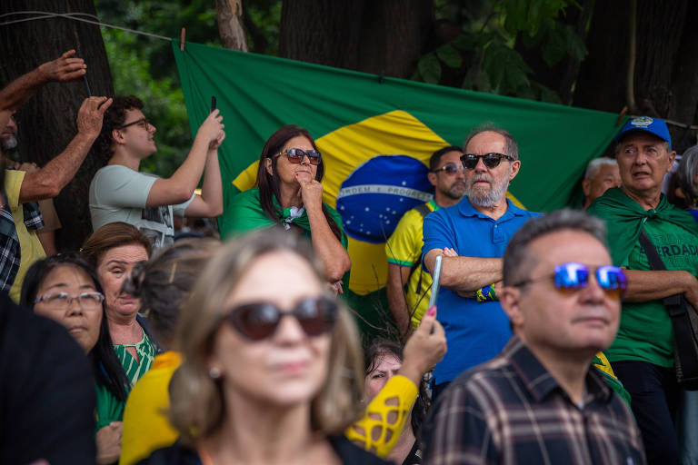 Conservadores protestam na avenida Paulista, em São Paulo, após a morte de um dos participantes dos atos de 8 de janeiro