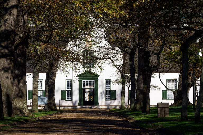 Sede da vinícola Groot Constantia, na África do Sul