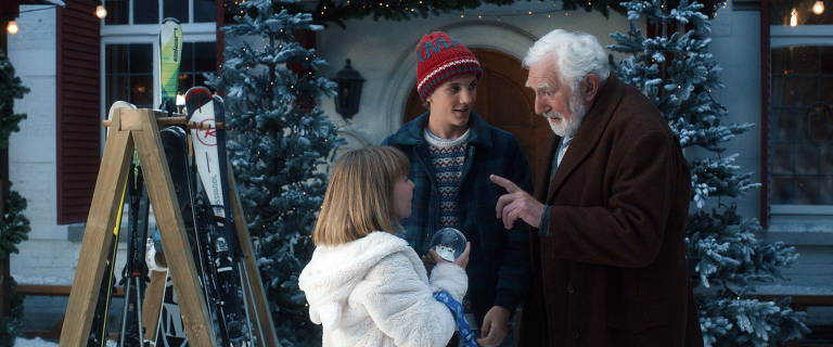 'A Família Noel 3' (2023): Para salvar o Natal, os irmãos Jules e Norah precisam se unir para ajudar o Vovô Noel a entregar os presentes, o que não é tão fácil quanto parece. Onde ver: Netflix