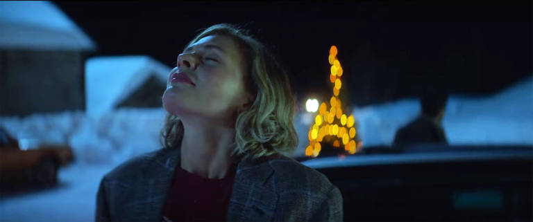 'O Natal de Costumes' (2023): A ceia de Natal se transforma em um caos quando a norueguesa Thea leva o noivo indiano Jashan para conhecer sua família. Onde ver: Netflix