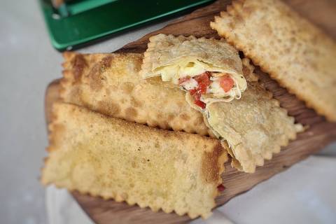 Pastel da chef Bru Calderon feito em airfryer
