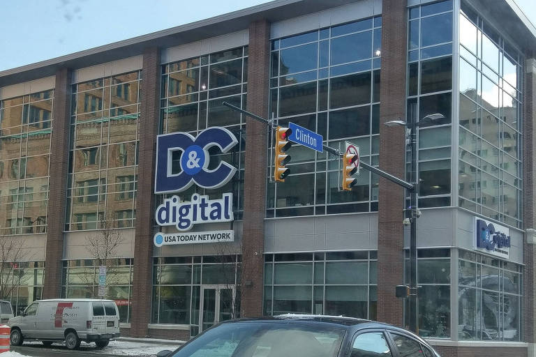 Edifício Democrat and Chronicle, no Midtown Plaza, em Rochester, Nova York