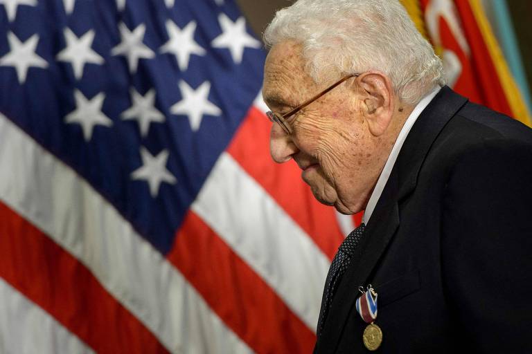Henry Kissinger foi secretário de Estado dos EUA há meio século, mas nunca deixou o cargo