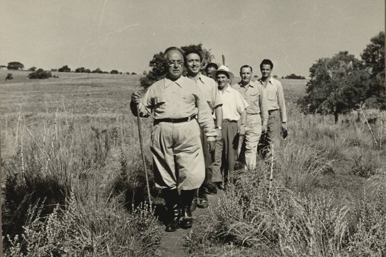 Getúlio Vargas (à frente) em sua fazenda em São Borja (RS), no final dos anos 1940