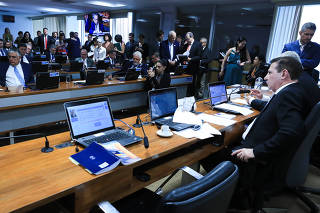 Brasília (DF) 24/10/2023 Reunião da Comissão de Assuntos Econômicos (CAE) que votou o substitutivo da Câmara ao projeto de lei (PL 334/2023) que prorroga a desoneração da folha de pagamentos para 17 setores da economia. ( Relator senador Ângelo Co