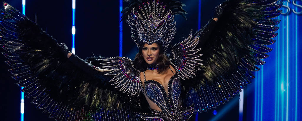 Sheynnis Palacios, Miss Nicarágua, desfila com traje típico no Miss Universo 2023.