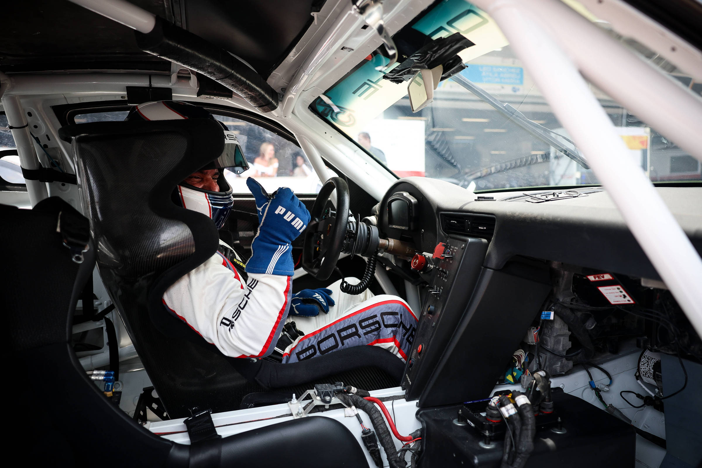 Equipes da Porsche Cup usam IA da Microsoft para traçar estratégias em tempo real