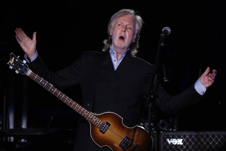 Paul McCartney faz do Mané Garrincha um karaokê em show da turnê em Brasília